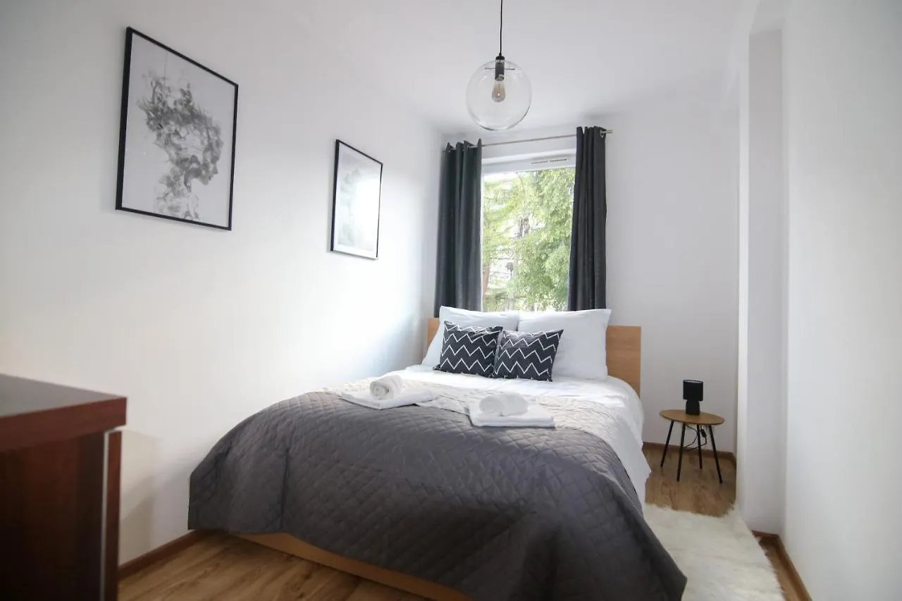 Dmk Green Apartment Near Warsaw-Modlin Airport Nowy Dwór Mazowiecki